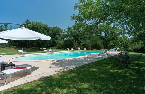 Santarello Villa | Beautiful private villa with hot tub, WIFI, private pool, TV, pets allowed, close to Montepulciano