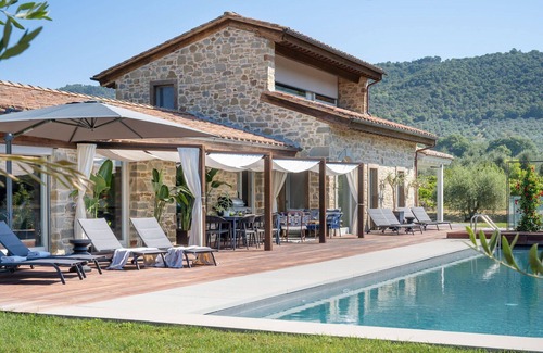 Ferretto Villa | Beautiful private villa for 6 people with A/C, private pool, sauna, TV and patio, close to Cortona