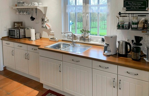 Barkholt House | Beautiful private villa for 4 guests with TV and terrace