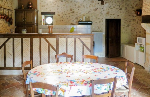 Saint-Jean-dEstissac Villa | Beautiful private villa for 6 people with WIFI, private pool, TV and pets allowed