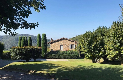 Vicopelago Villa | Beautiful private villa for 4 people with pool, WIFI, TV, patio and panoramic view, close to Lucca