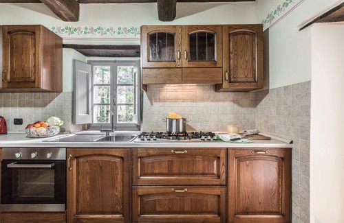 Ripoli Villa | Beautiful private villa with private pool, A/C, WIFI, hot tub, TV, patio and panoramic view