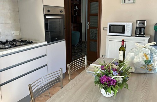 Villa Campanile Villa | Beautiful private villa with WIFI, A/C, private pool, patio and pets allowed, close to Lucca