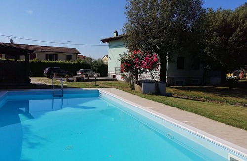 Villa Campanile Villa | Beautiful private villa with WIFI, A/C, private pool, patio and pets allowed, close to Lucca