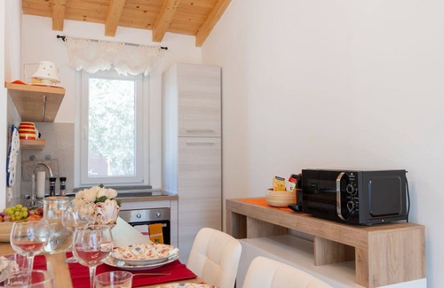 Vetralla House | Beautiful private villa for 3 people with A/C, WIFI, pool, TV, pets allowed and panoramic view