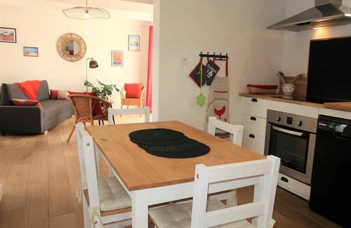 Plouider House | Beautiful private villa for 4 people with WIFI, TV, terrace and pets allowed