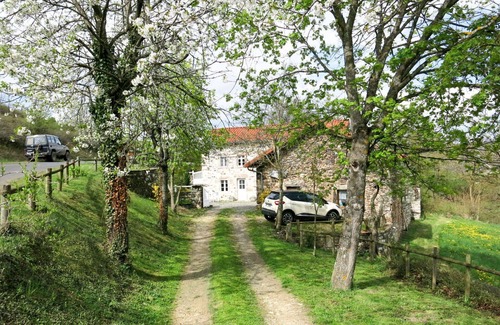 Chamalieres-sur-Loire House | Beautiful private villa for 6 guests with WIFI, TV, terrace and pets allowed