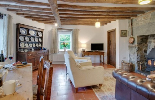 Dolgellau House | Beautiful private villa for 4 guests with WIFI, TV, patio, panoramic view and parking