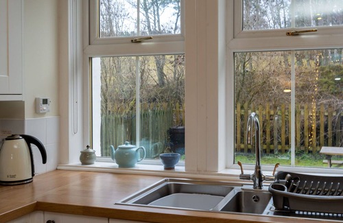 Alvie House | Beautiful private villa for 8 people with WIFI, TV, patio and pets allowed