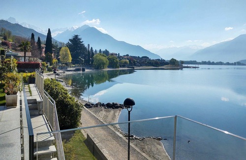 Trezzone House | Beautiful private villa for 4 guests with WIFI, A/C, TV and terrace