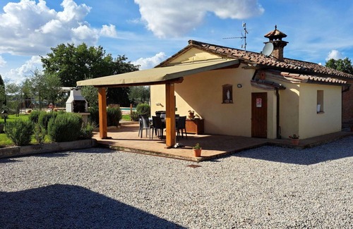 Cortona Old Town Villa | Beautiful private villa with private pool, WIFI, A/C, TV, patio, pets allowed and panoramic view