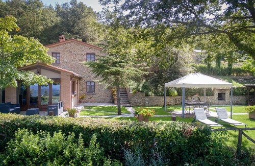 Pieve di Chio Villa | Beautiful private villa with A/C, WIFI, private pool, TV, patio and panoramic view, close to Cor.