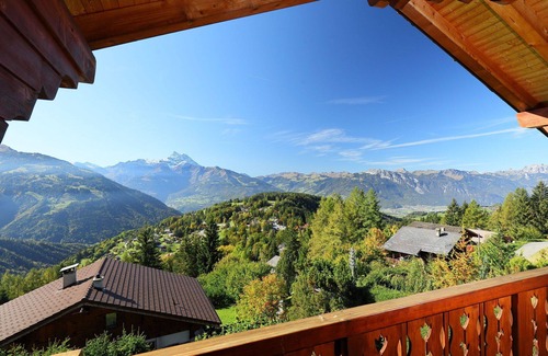 Barboleusaz House | Beautiful private villa for 8 guests with WIFI, TV and terrace