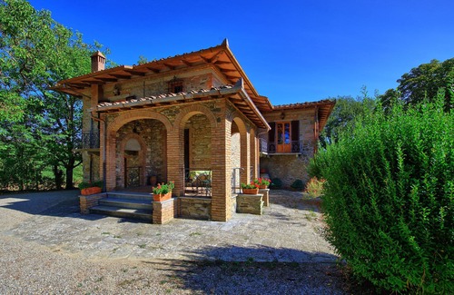 Bucine Villa | Beautiful private villa for 8 guests with WIFI, private pool, TV, balcony and panoramic view