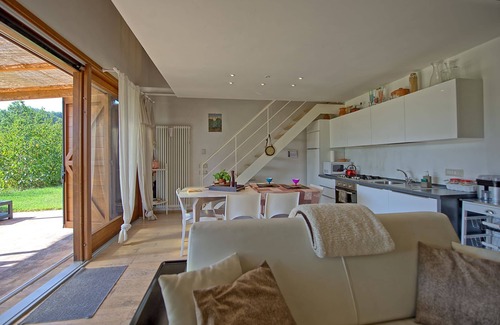 Siena Villa | Beautiful private villa for 2 people with WIFI, A/C, TV, patio and panoramic view