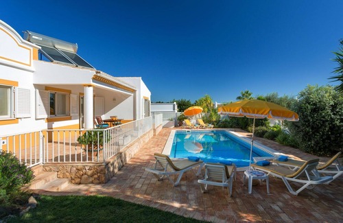 Albufeira Villa | Beautiful private villa for 6 guests with private pool, A/C, WIFI, TV and terrace