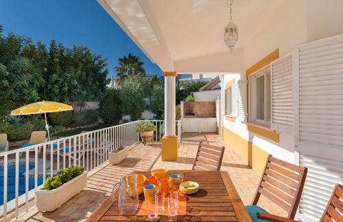 Albufeira Villa | Beautiful private villa for 6 guests with private pool, A/C, WIFI, TV and terrace