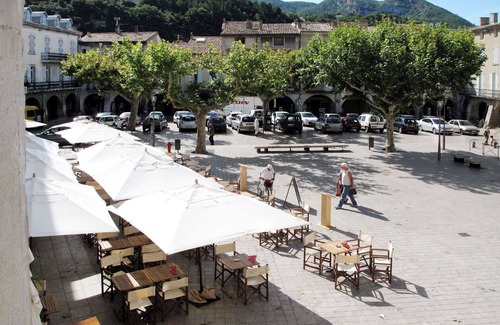 Nyons House | Beautiful private villa for 6 guests with A/C, WIFI, TV, terrace and pets allowed