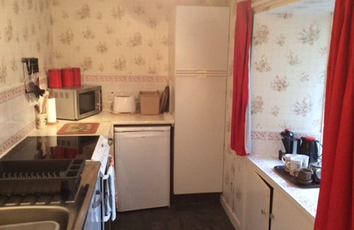 Murthly House | Beautiful private villa for 2 guests with TV