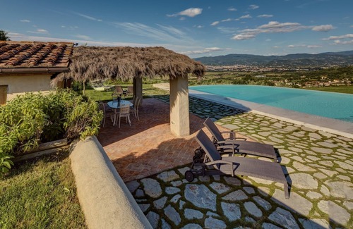 Arezzo Villa | Beautiful private villa for 8 guests with private pool, WIFI, A/C, TV, patio and panoramic view