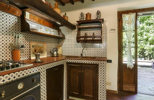 Santa Maria del Giudice Villa | Beautiful private villa for 8 guests with WIFI, TV, patio and pets allowed