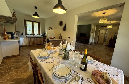 Santa Maria del Giudice Villa | Beautiful private villa for 7 people with A/C, WIFI, TV, veranda, pets allowed and panoramic view