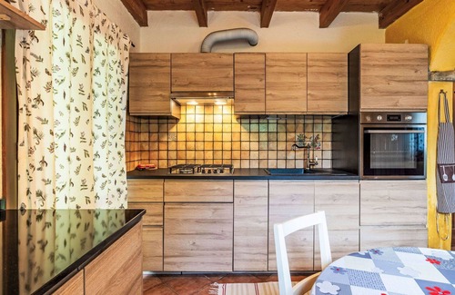 Rialto House | Beautiful private villa for 6 people with WIFI, TV, patio and pets allowed