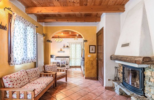 Rialto House | Beautiful private villa for 6 people with WIFI, TV, patio and pets allowed