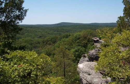 Shawnee Apartment | Beautiful property with a breathtaking view of river and mountains.