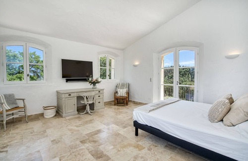 Cogolin Other | Beautiful Provençal Mas with 7 bedrooms en-suite, in the Golfe de Saint-Tropez