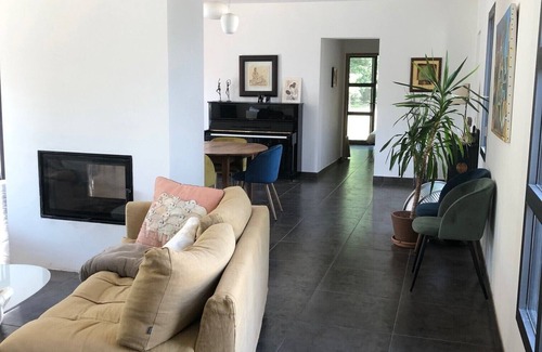 Cabries House | Beautiful Provencal pool house 4000 m2 of land in the countryside