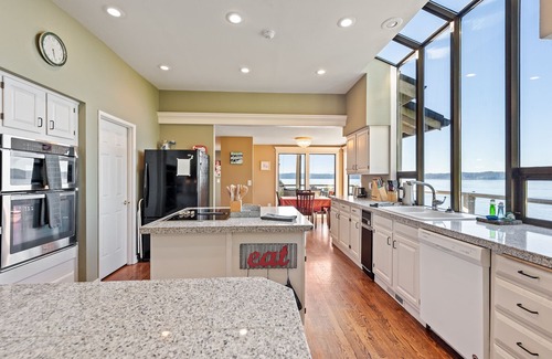 Federal Way House | Beautiful Puget Sound Waterfront Vacation Home