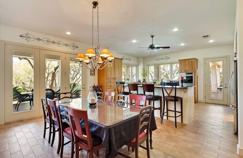 Lago Vista House | Beautiful Ranch Home in the Hill Country near Lake Travis