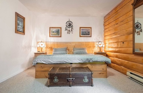 Deka Lake Bed & Breakfast | Beautiful Ranch stay for up to 10 people