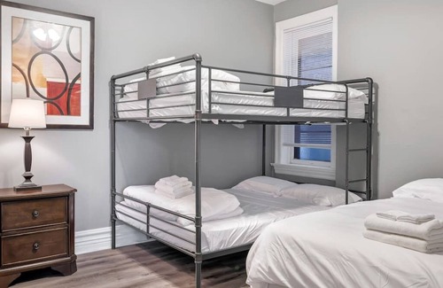 Shaw Hotel | Beautiful, Rehabbed Unit in Shaw Community - 4226b