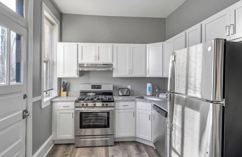 Shaw Hotel | Beautiful, Rehabbed Unit in Shaw Community 4228a