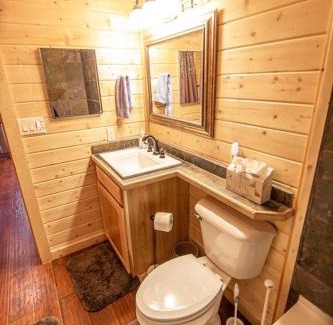 Warm Springs House | Beautiful Relaxing Home in Warm Springs Ranch - Misty Mountain Hideaway