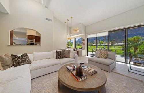 La Quinta Condo | Beautiful remodeled condo, Close to festivals at PGA WEST.