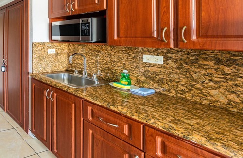 Sunny Isles Beach Apartment | Beautiful renovated condo in Sunny Isles on the beach!