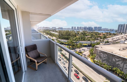 Sunny Isles Beach Apartment | Beautiful renovated condo in Sunny Isles on the beach!