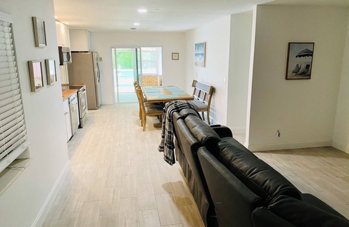 Rock Ridge House | Beautiful renovate Home Paradise Heated POOL Jacuzzie Vero Beach