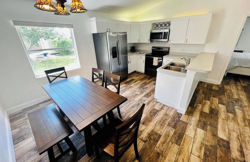 Vero Beach House | Beautiful Renovate Home Jacuzzi Pool Heated WiFi Vero Beach
