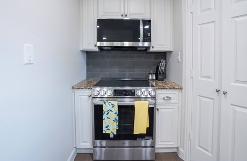 Frisco House | Beautiful Renovated 3BR/2B in Frisco, Walking Distance to Rail District and Park