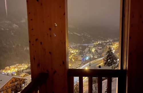 Meribel Apartment | Beautiful renovated apartment on the top floor in Meribel, near a track