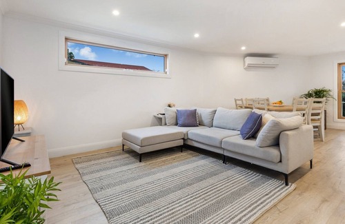 Bendigo House | Beautiful renovated miners cottage - Central Bendigo!