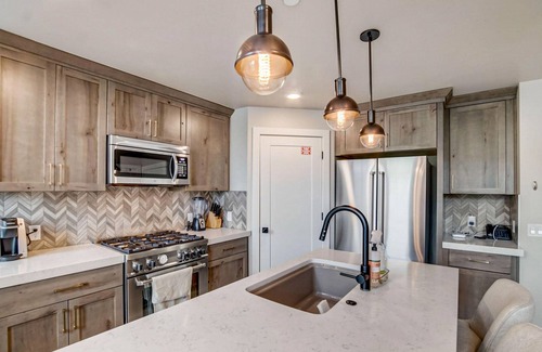 Park City Condo | Beautiful resort condo with incredible amenities and shuttle service