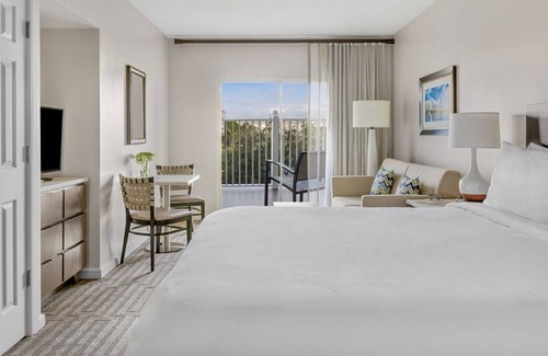 Williamsburg Resort | Beautiful resort guest room - sleeps four - NEW VERY REDUCED rate till 1/2/24