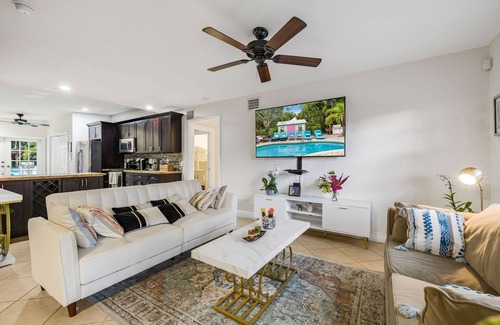 South Middle River House | Beautiful Retreat in Fort Lauderdale