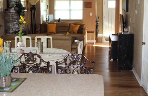 Eustis House | Beautiful retreat, hot tub & outdoor living space.