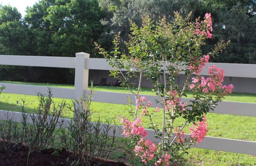 Eustis House | Beautiful retreat, hot tub & outdoor living space.